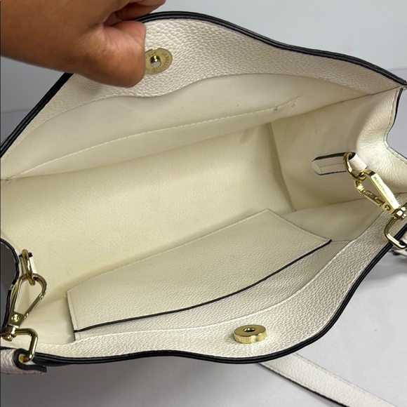 Steve Madden Cream Crossbody Bag with Gold Details - Picture 6 of 8